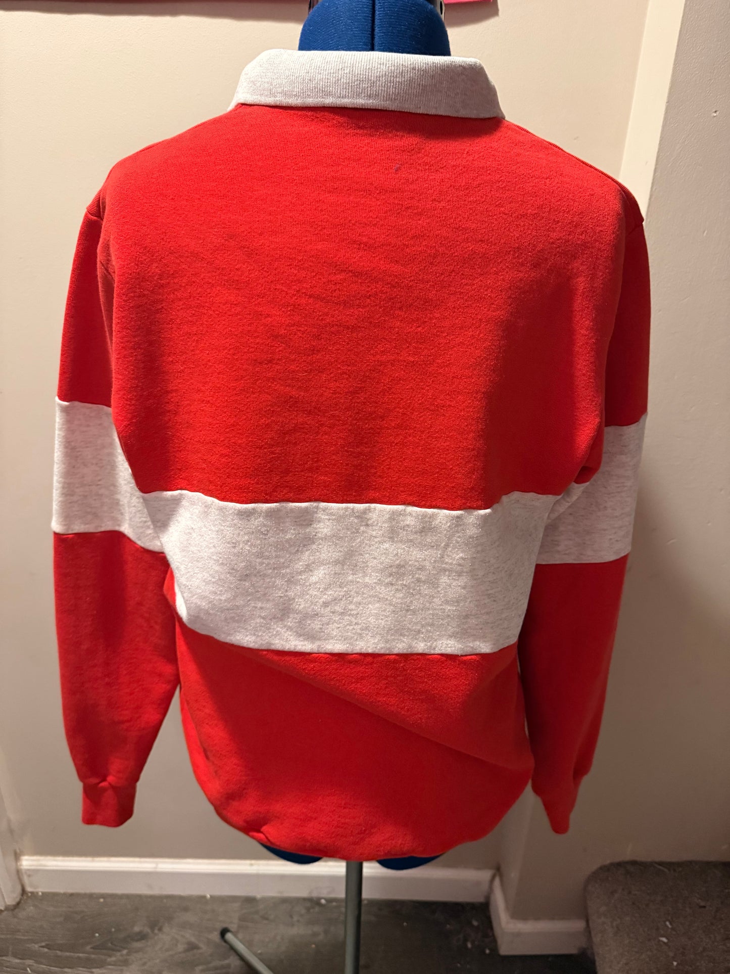 I'm in love with Asst Dir Skinner Red + Gray VTG Collared Sweatshirt - XL
