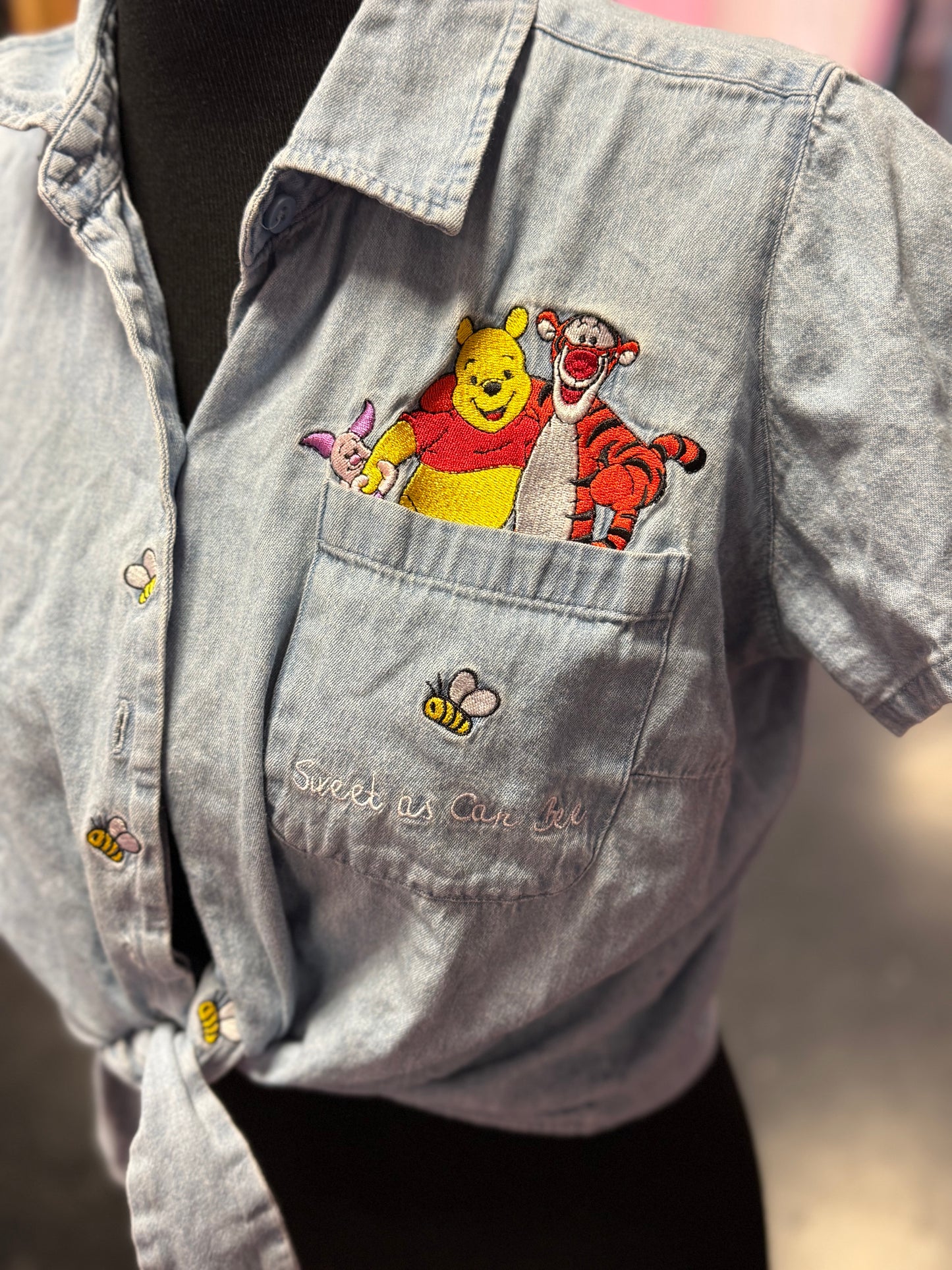 Our Universe Disney Winnie the Pooh Pocket Friends Women's Denim Chambray Tie-Front Woven Top Large