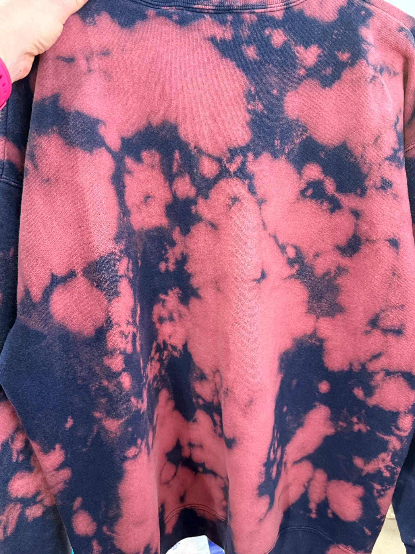 Vintage Oversized Arizona Jean Co. Tie-Dyed Pink + Navy Crewneck Sweatshirt