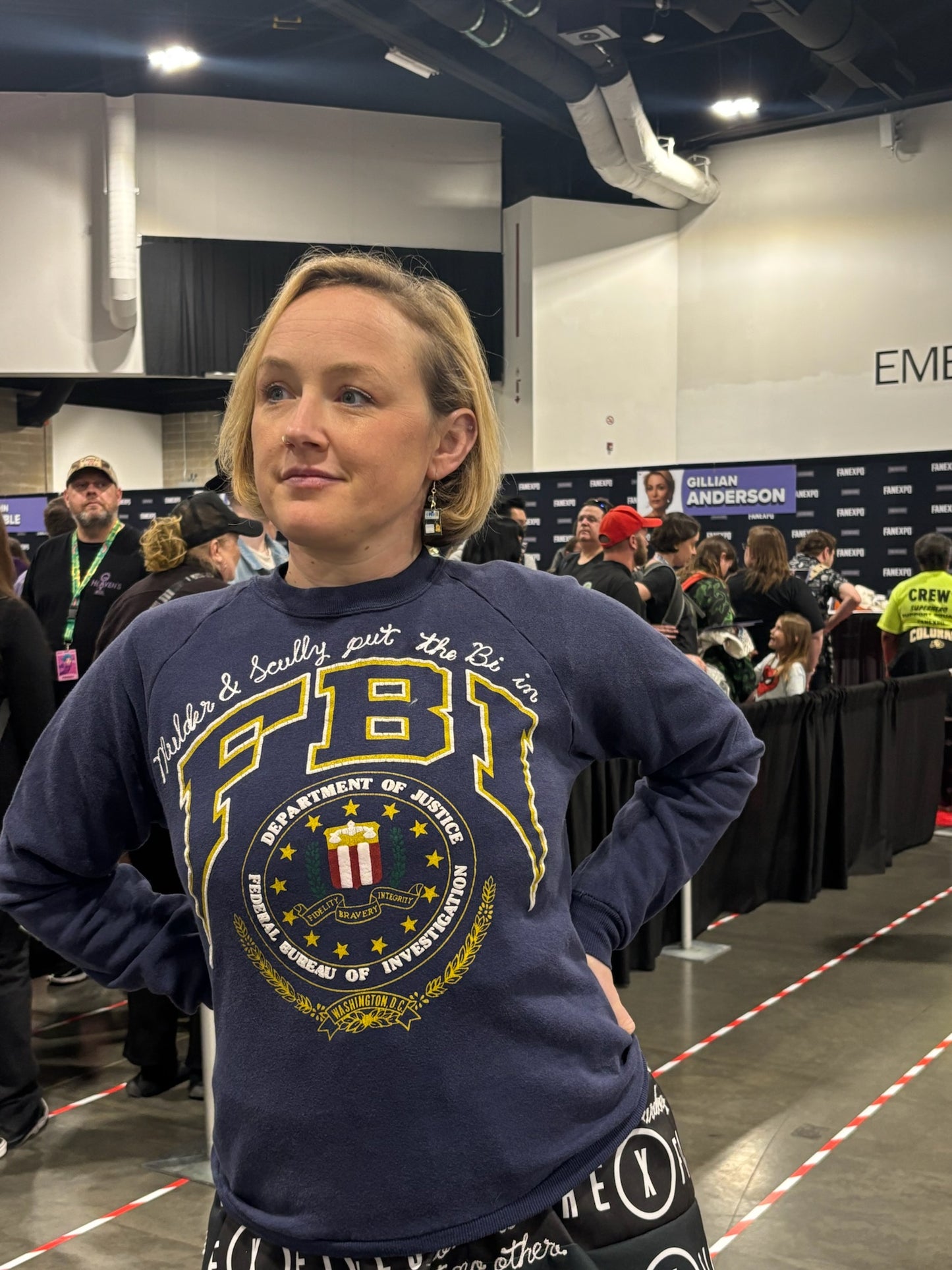 Bi in FBI Vintage Navy L/S Crewneck Sweatshirt - L