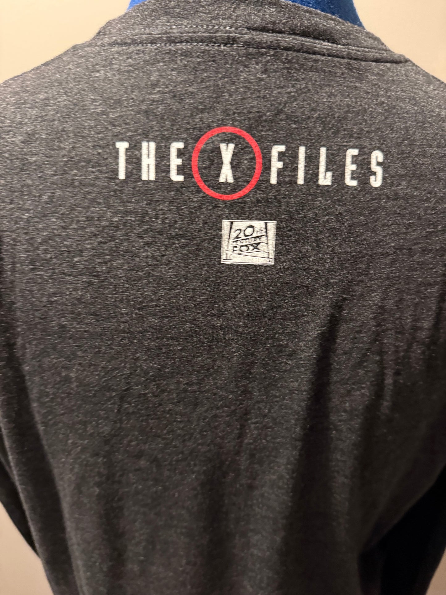Mulder & Scully Made Me Bi VTG L/S The X-Files Gray Tee - LG
