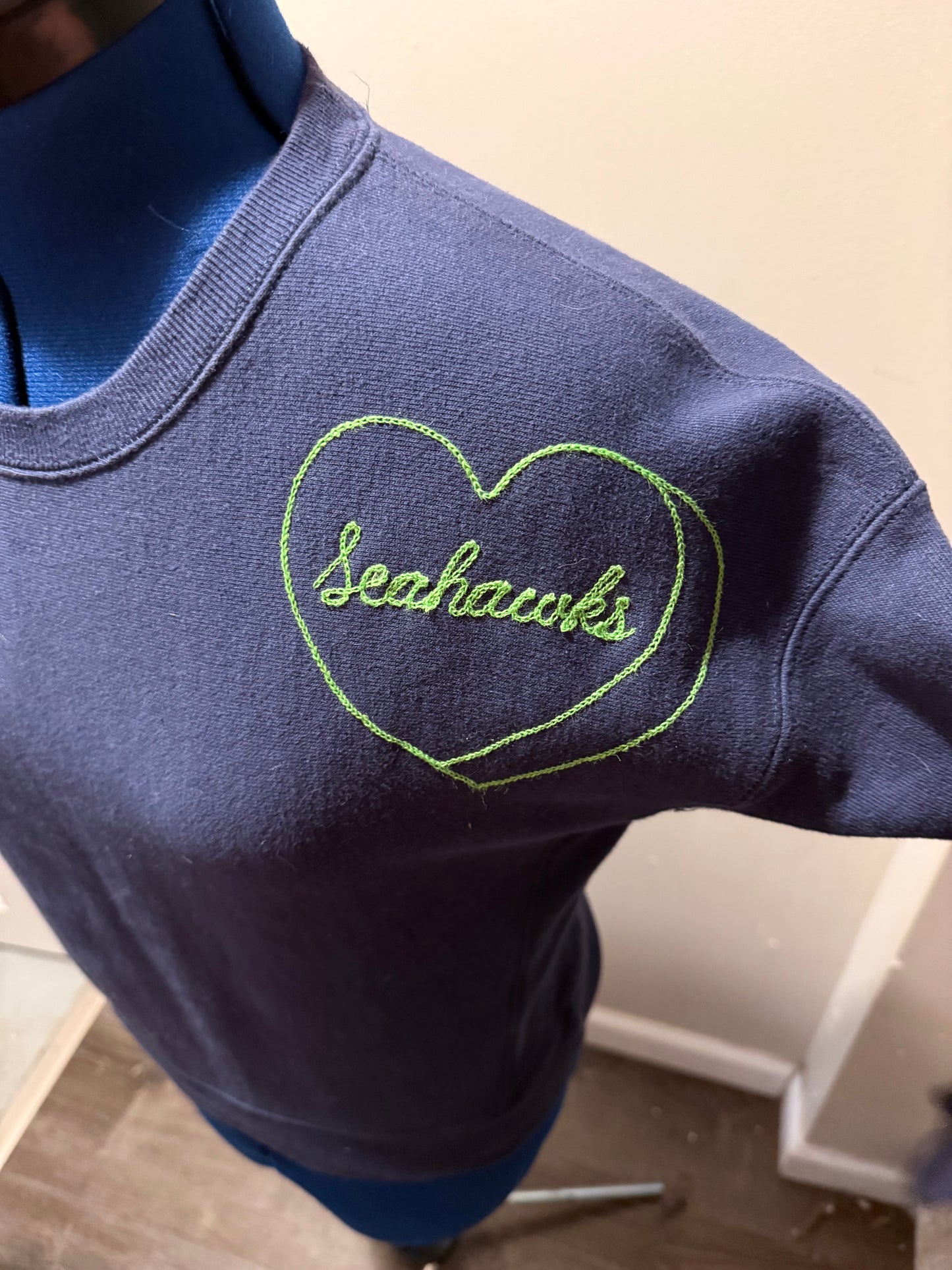 I <3 the Seahawks VTG Blue Crewneck Pullover Sweatshirt - SM