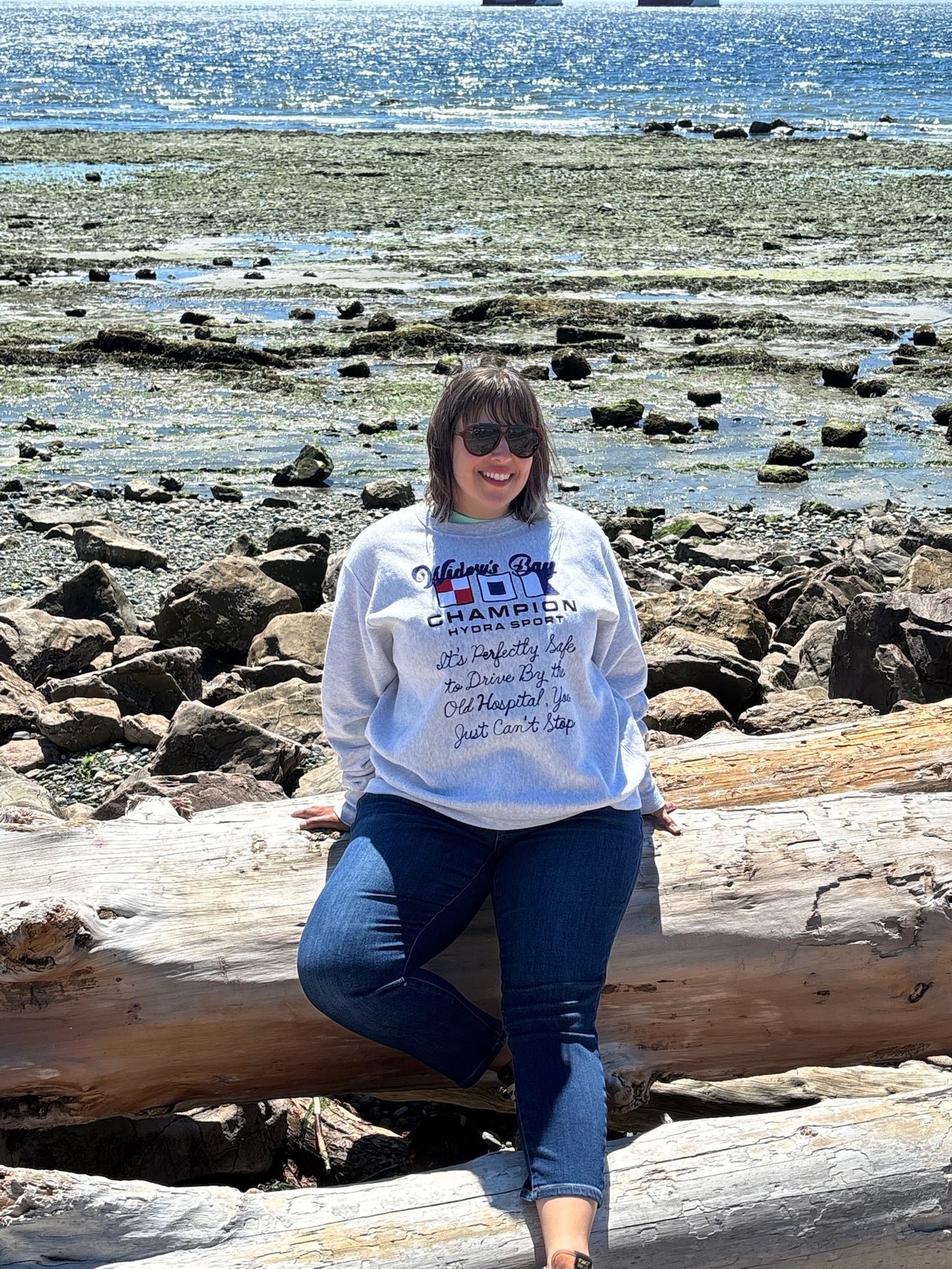The Old Hospital at Widow's Bay VTG Crewneck Sweatshirt - LG