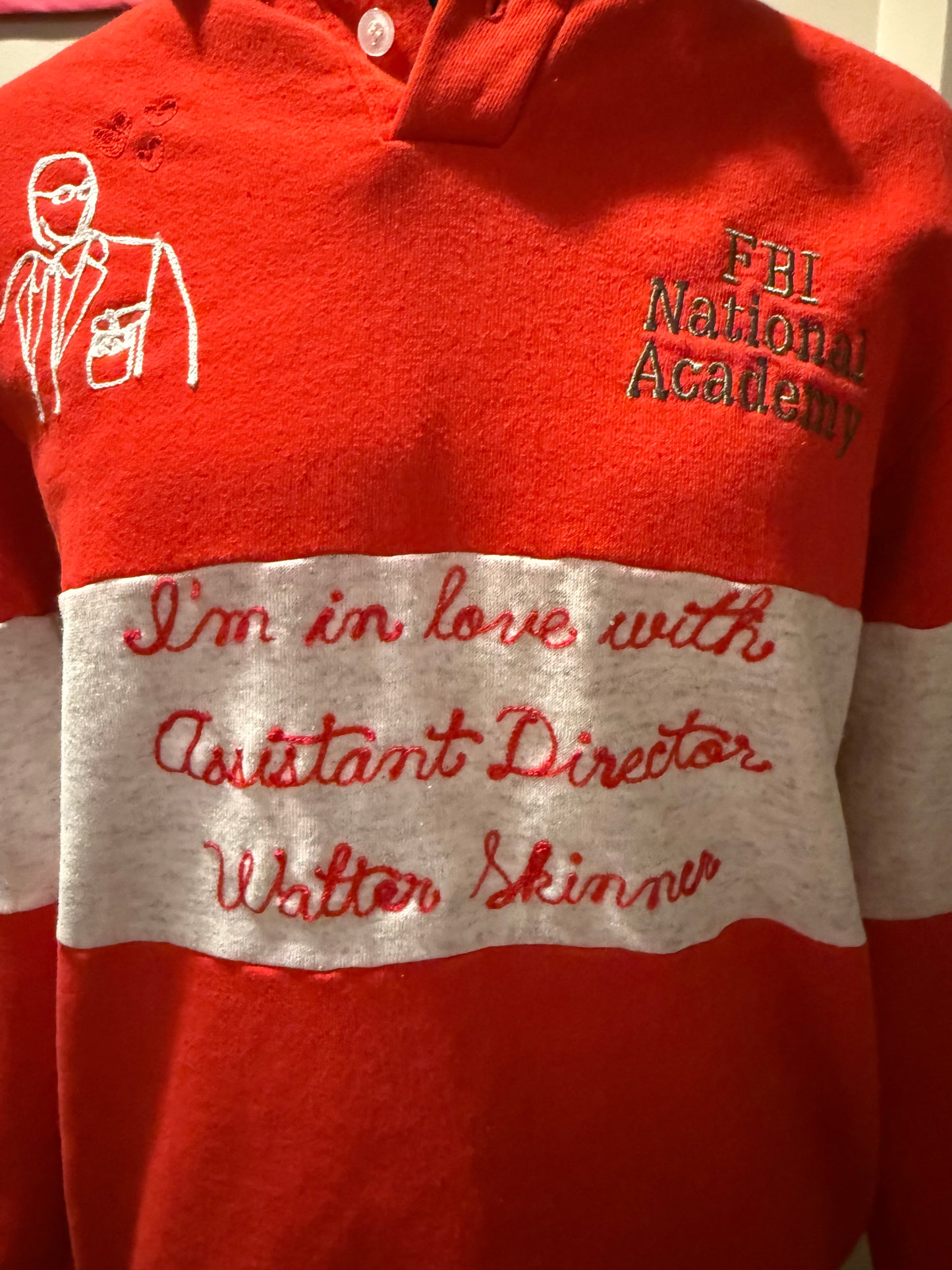 I'm in love with Asst Dir Skinner Red + Gray VTG Collared Sweatshirt - XL