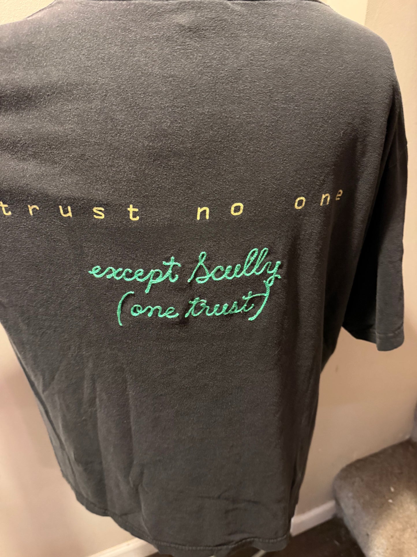 Slut for Aliens Fox Mulder Tee - LG