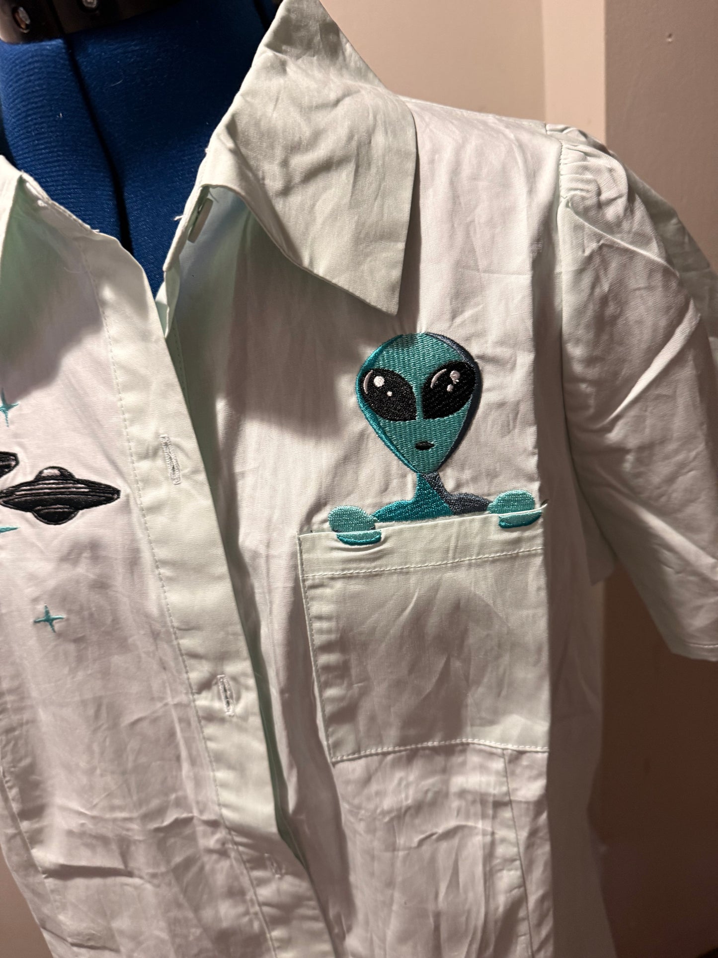 Support Your Local Weirdo S/S Alien UFO Button-Up Shirt - XL