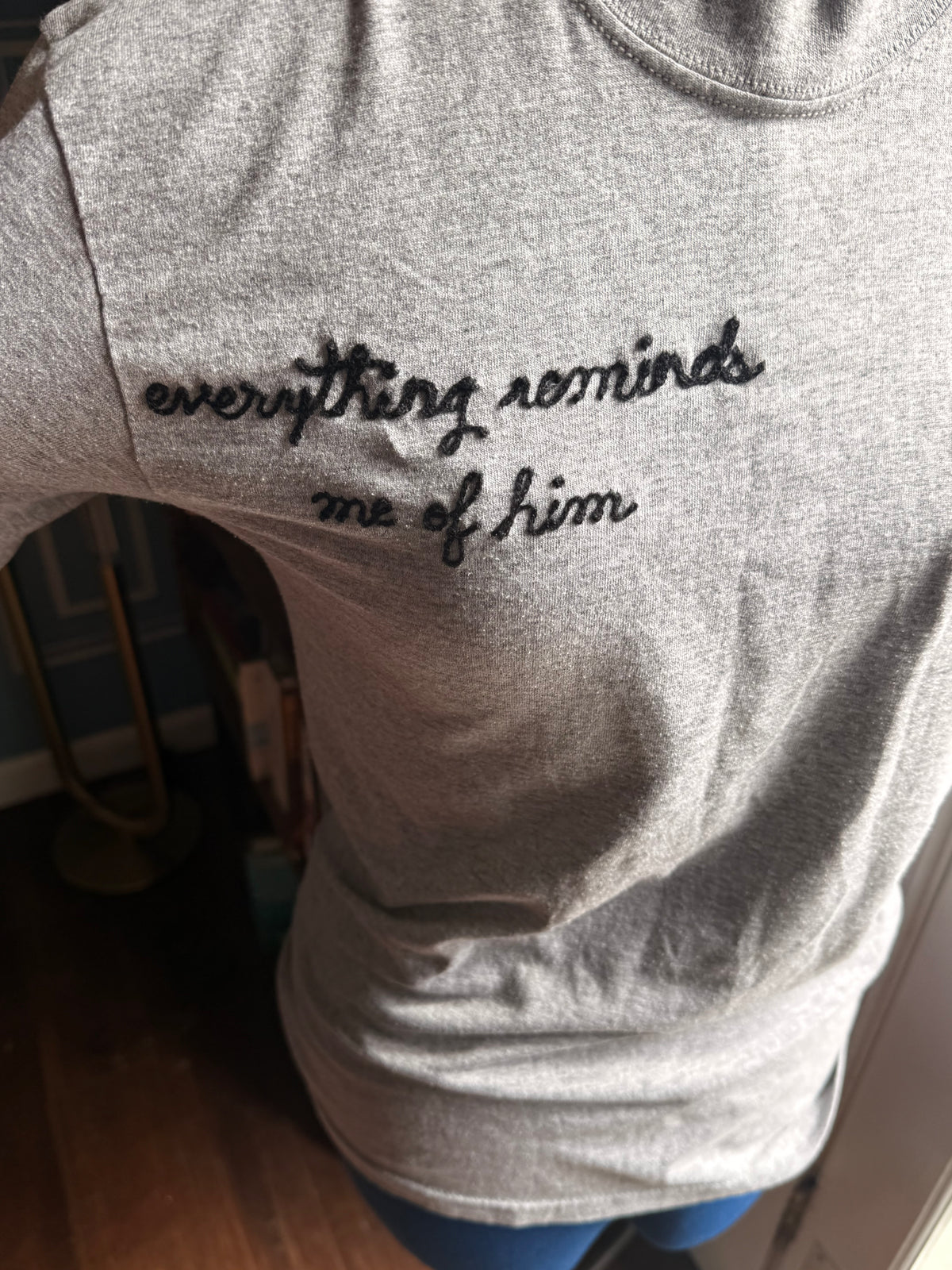 Everything Reminds Me of Him VTG The X-Files S/S Gray Tee - MD