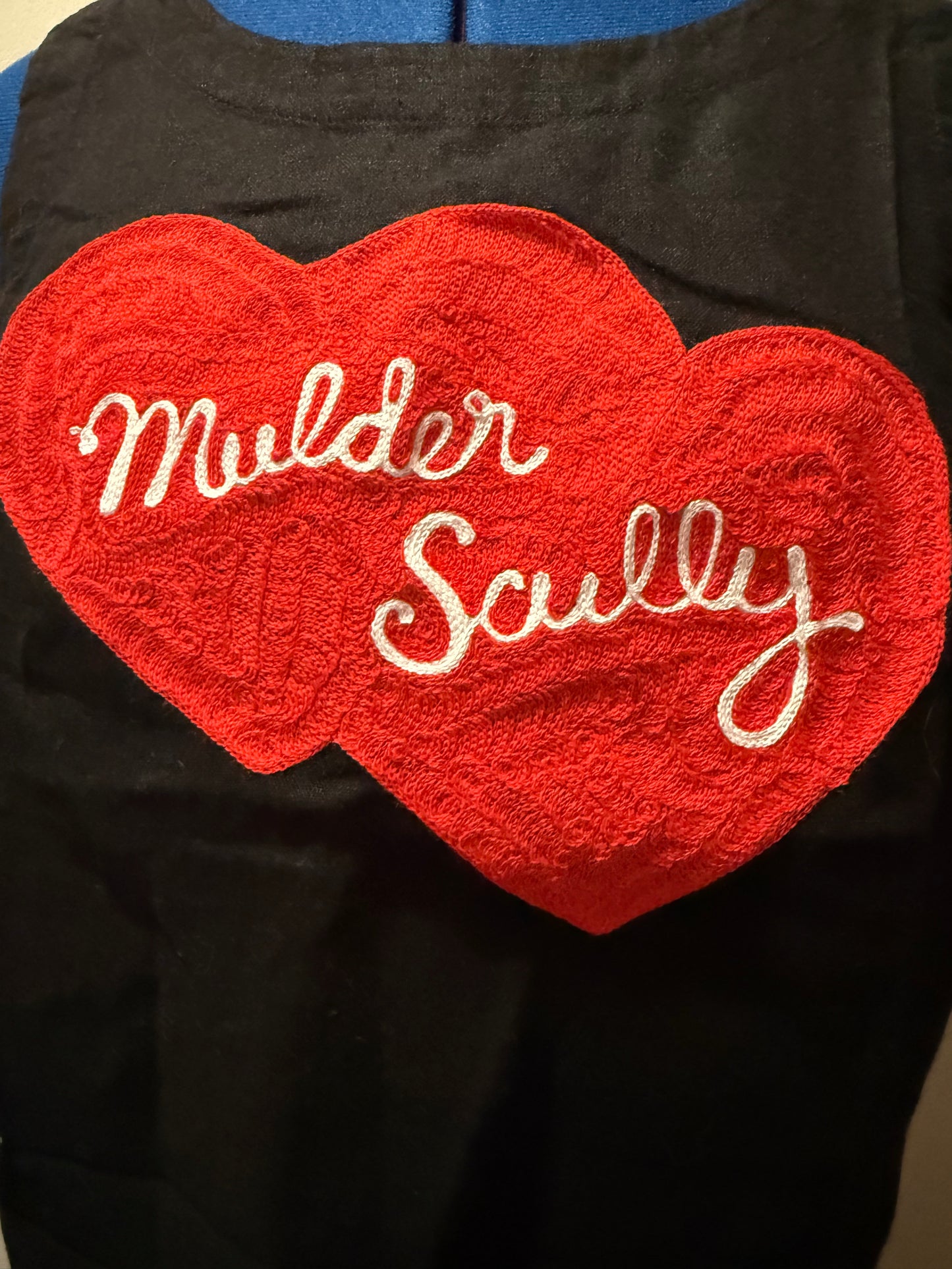 Mulder & Scully Hearts Linen High Neck Crop Tank - LG