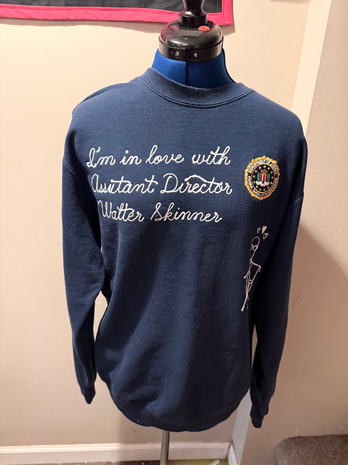 I'm in love with Asst Dir Skinner Navy L/S Crewneck Sweatshirt - LG