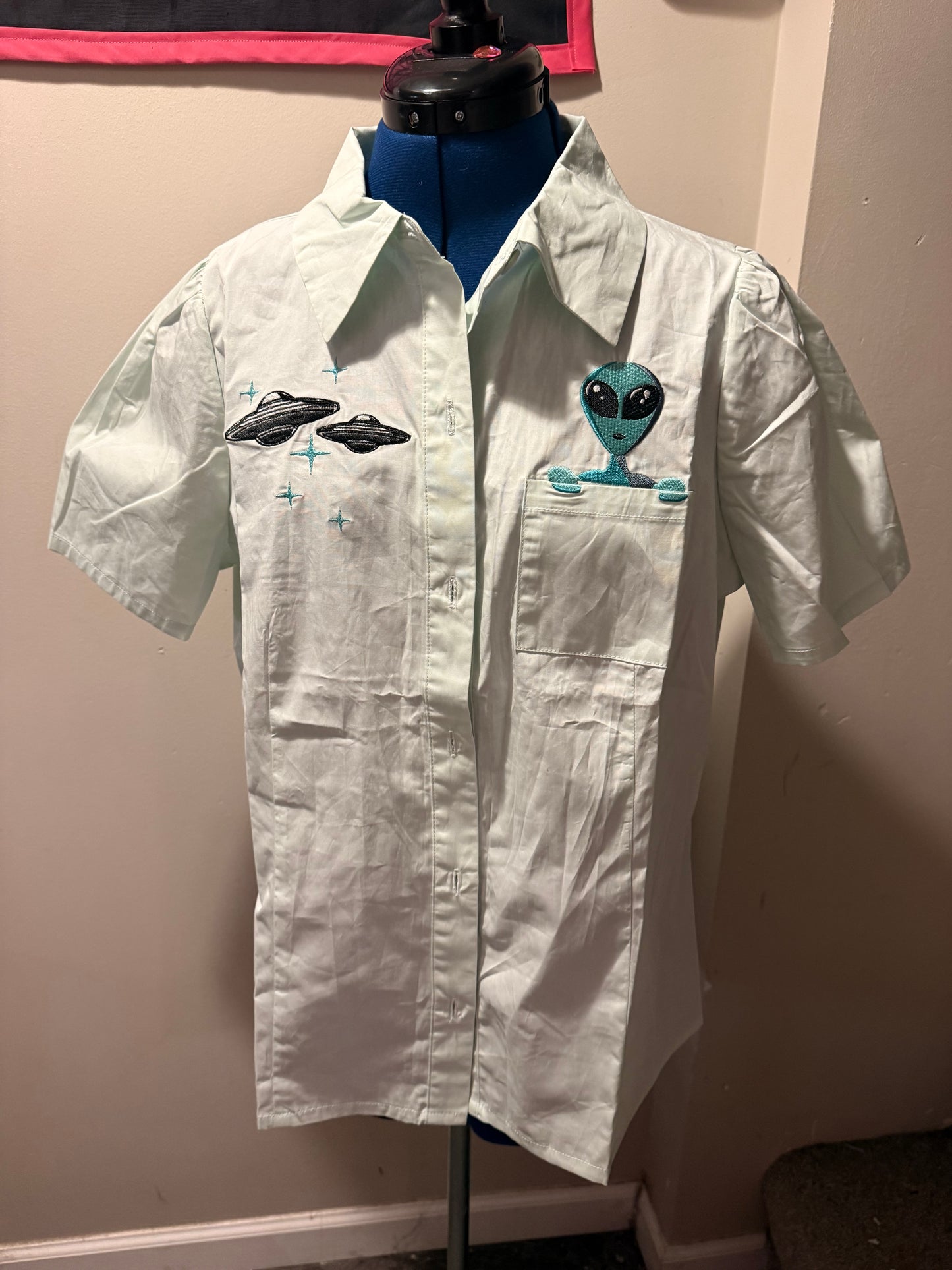 Support Your Local Weirdo S/S Alien UFO Button-Up Shirt - XL