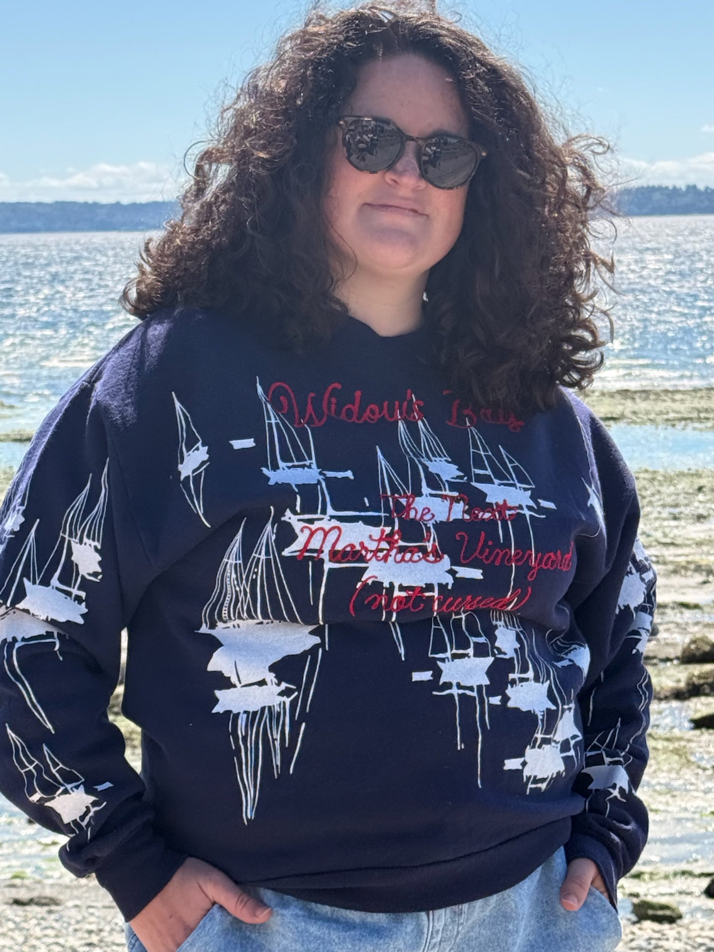 Widow's Bay The Next Martha's Vineyard (not cursed) VTG Navy Sailboat Harbor Crewneck Sweatshirt - LG