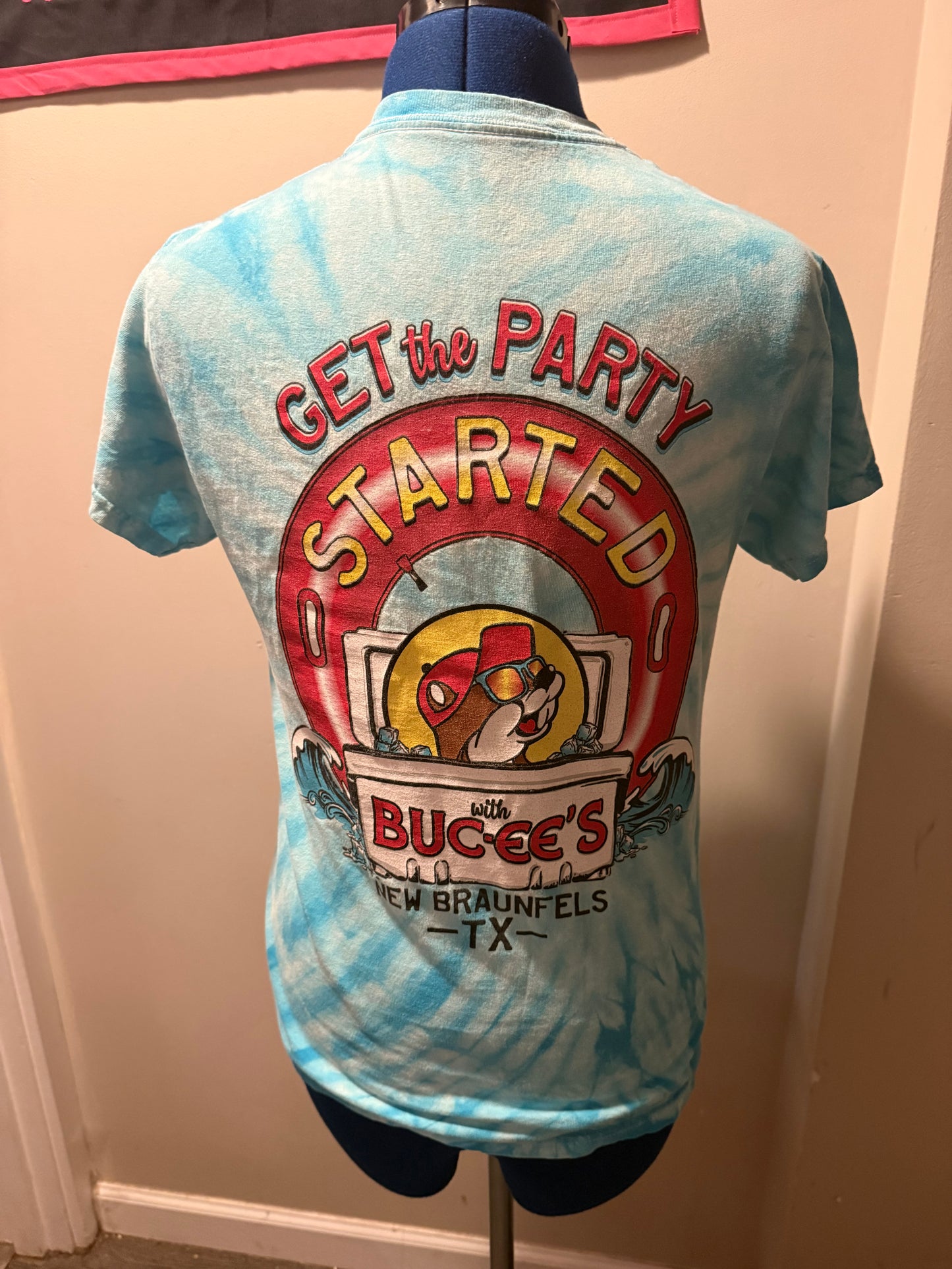 I got married to my gay husband in the bathrooms at Buc-ees Blue Tie-Dye Printed Tee - SM