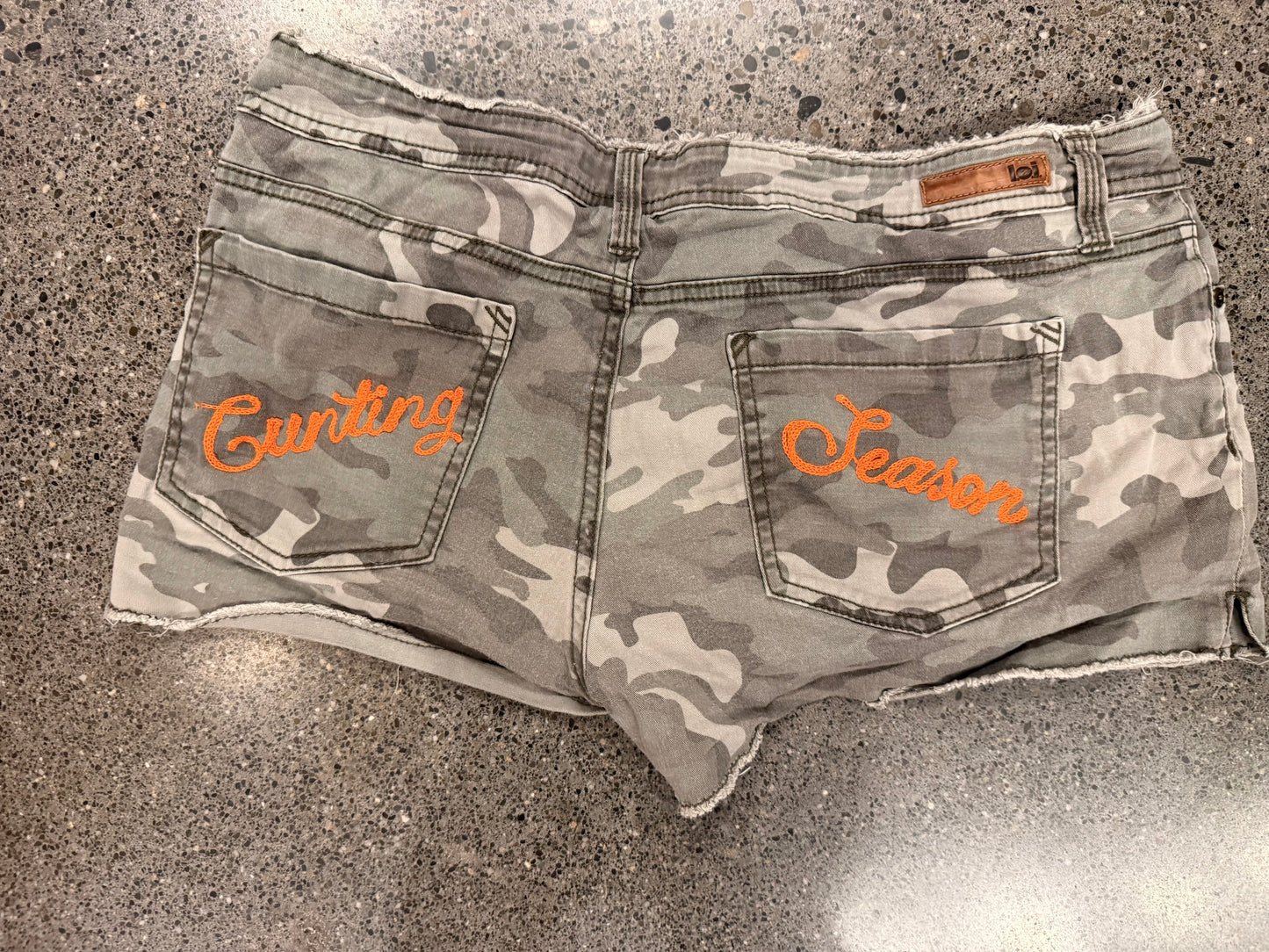 Cunting Season Camo Low-Rise Vintage Shorts - Size 13