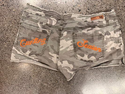 Cunting Season Camo Low-Rise Vintage Shorts - Size 13