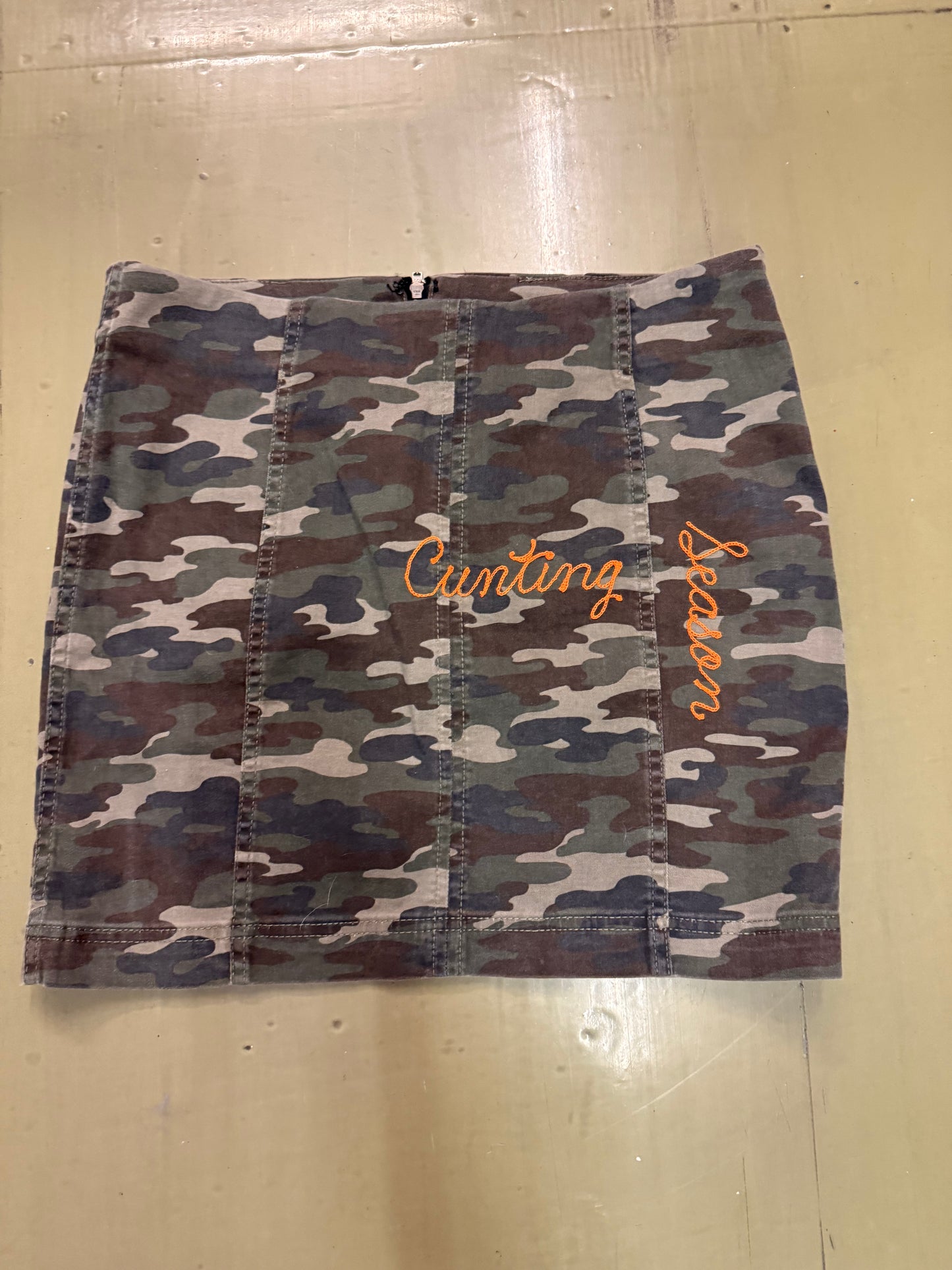 Cunting Season + Heart Target Green + Brown Camo Mini Skirt - 10