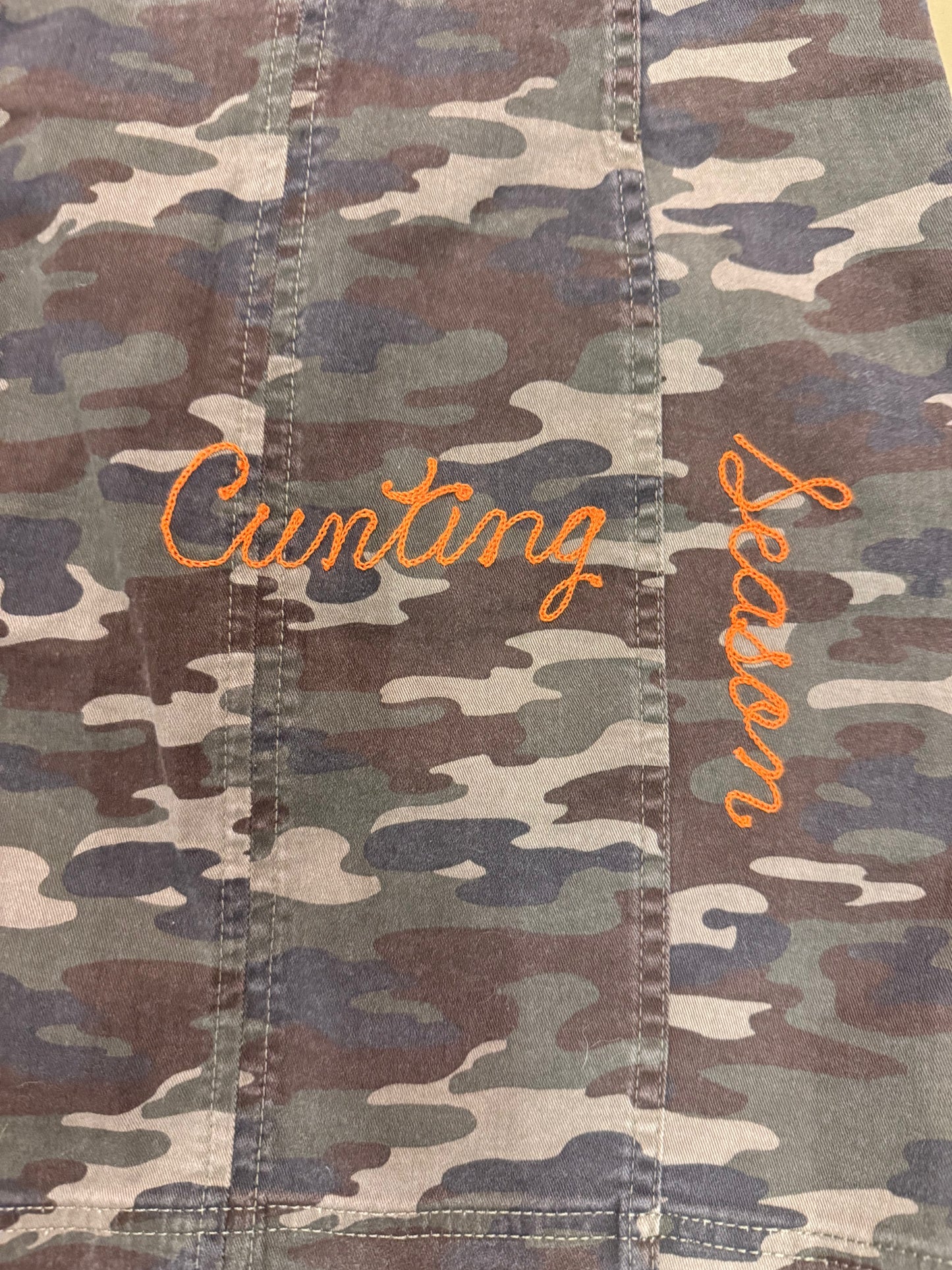 Cunting Season + Heart Target Green + Brown Camo Mini Skirt - 10