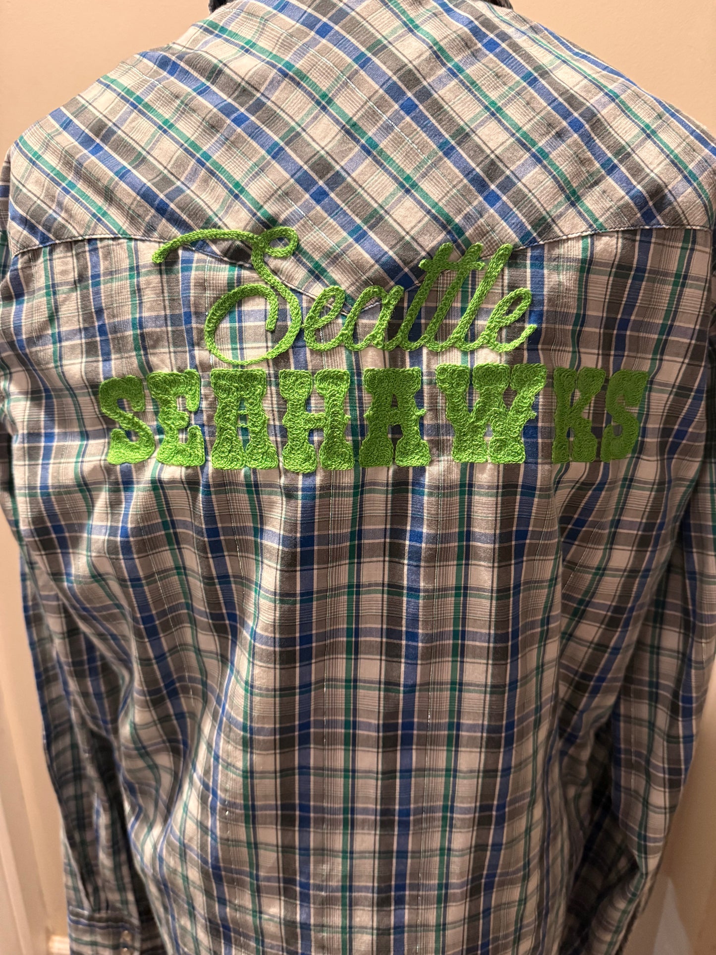 VTG 90s Green, White, Blue Plaid Metallic Seattle Seahawks Western Pearl Snap