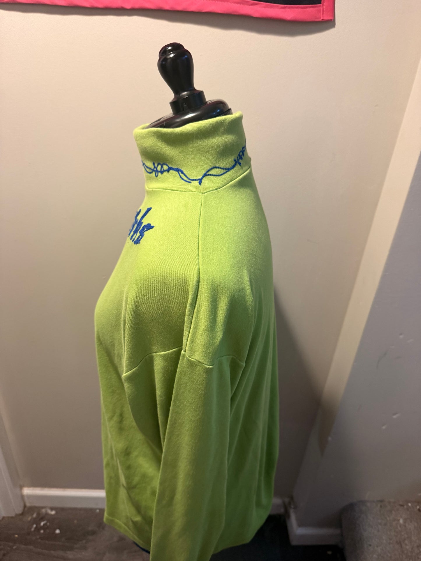 Metal + Barbed Wire Seahawks VTG Green Turtleneck Sweatshirt - Large