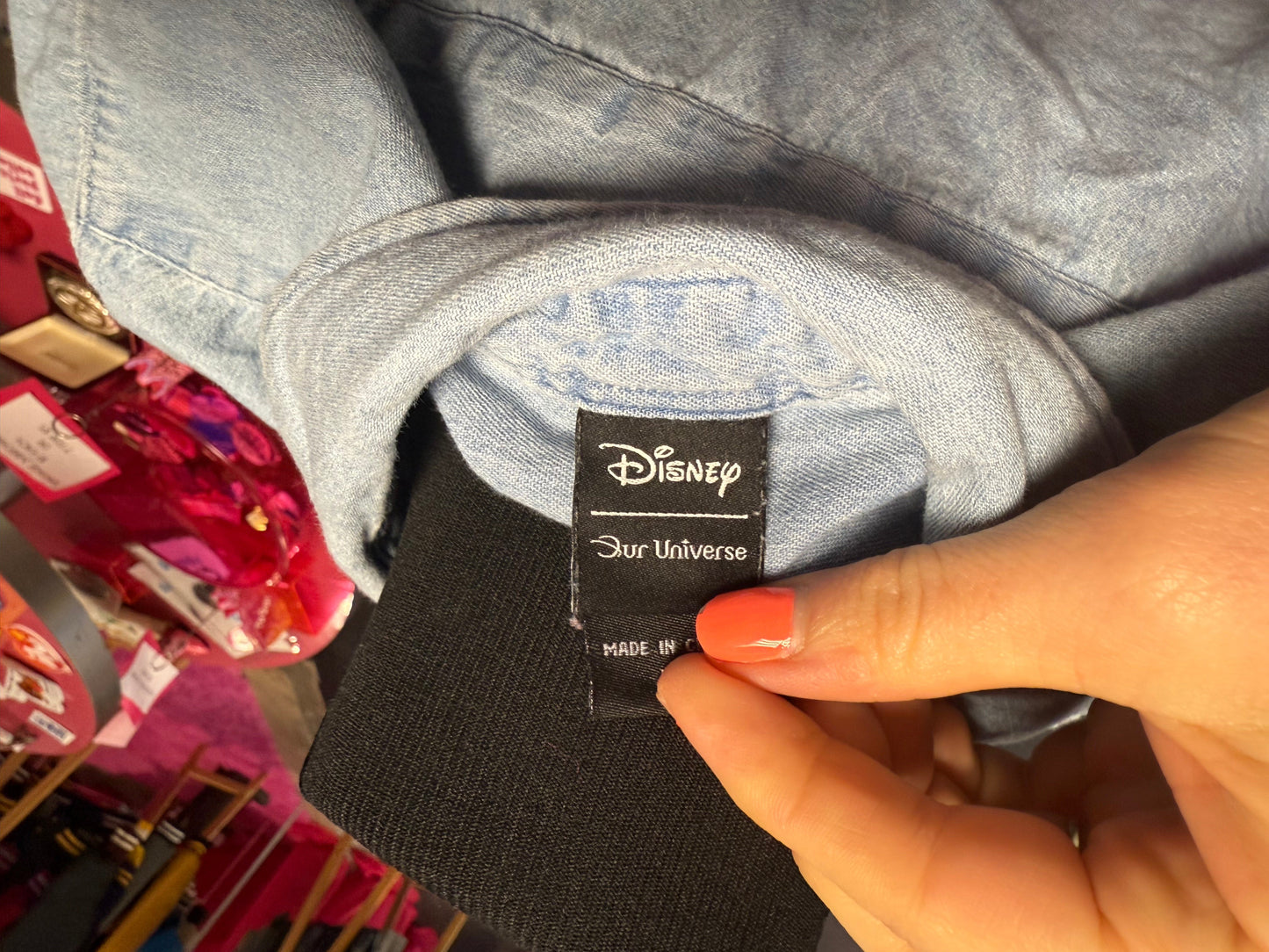Our Universe Disney Winnie the Pooh Pocket Friends Women's Denim Chambray Tie-Front Woven Top Large