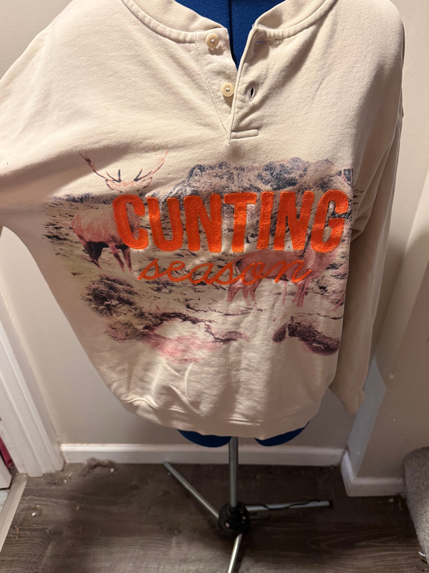 Cunting Season Deer Graphic Sweatshirt