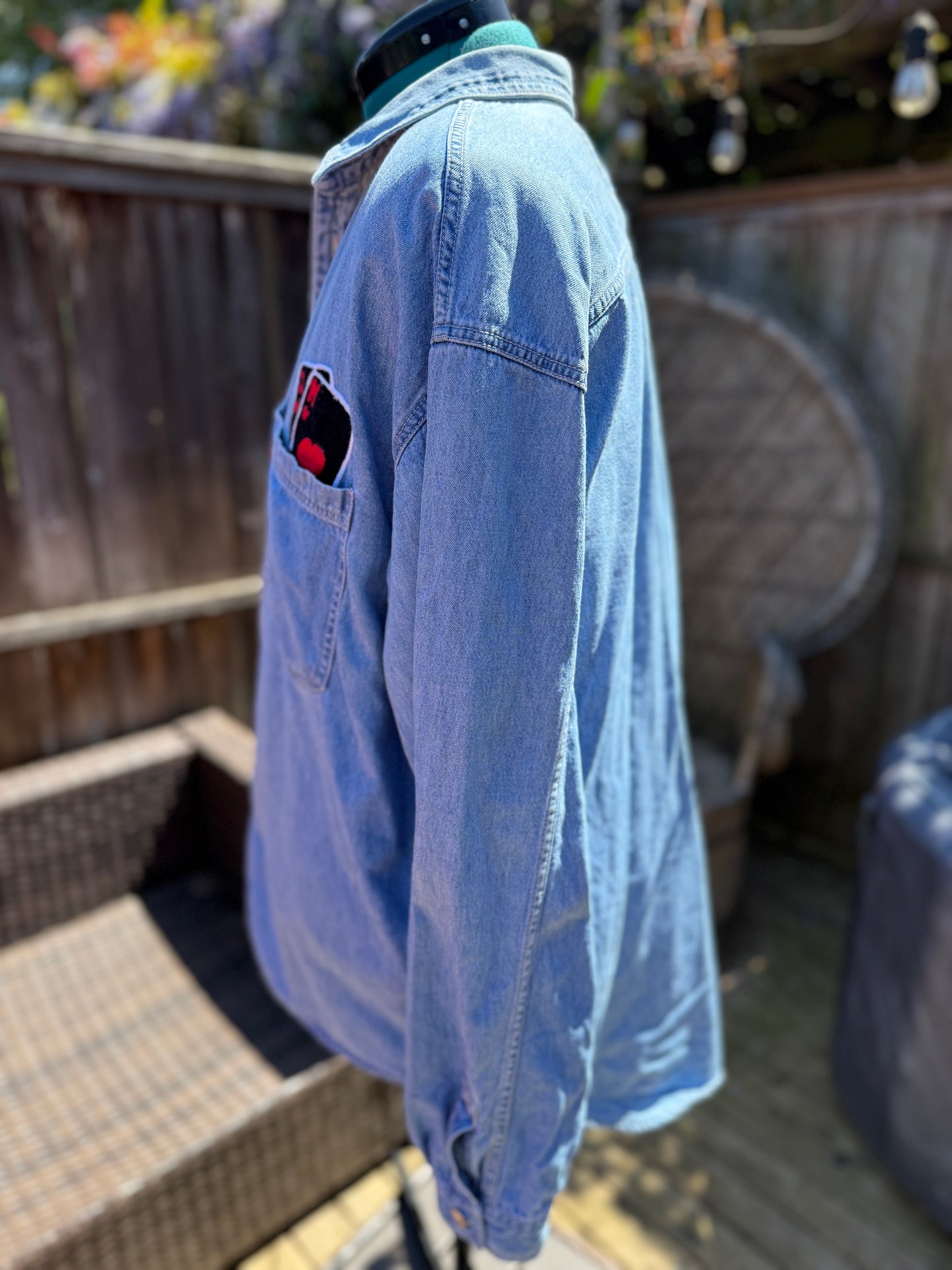 "King of Hearts" Pocket Button-Up Light Denim Levi's Top