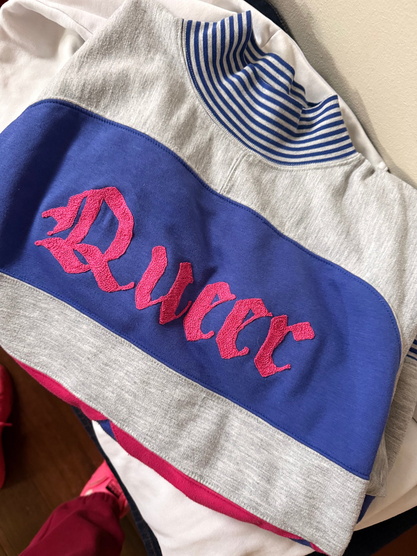 Queer Vintage Mockneck Gray, Purple, Pink L/S Top