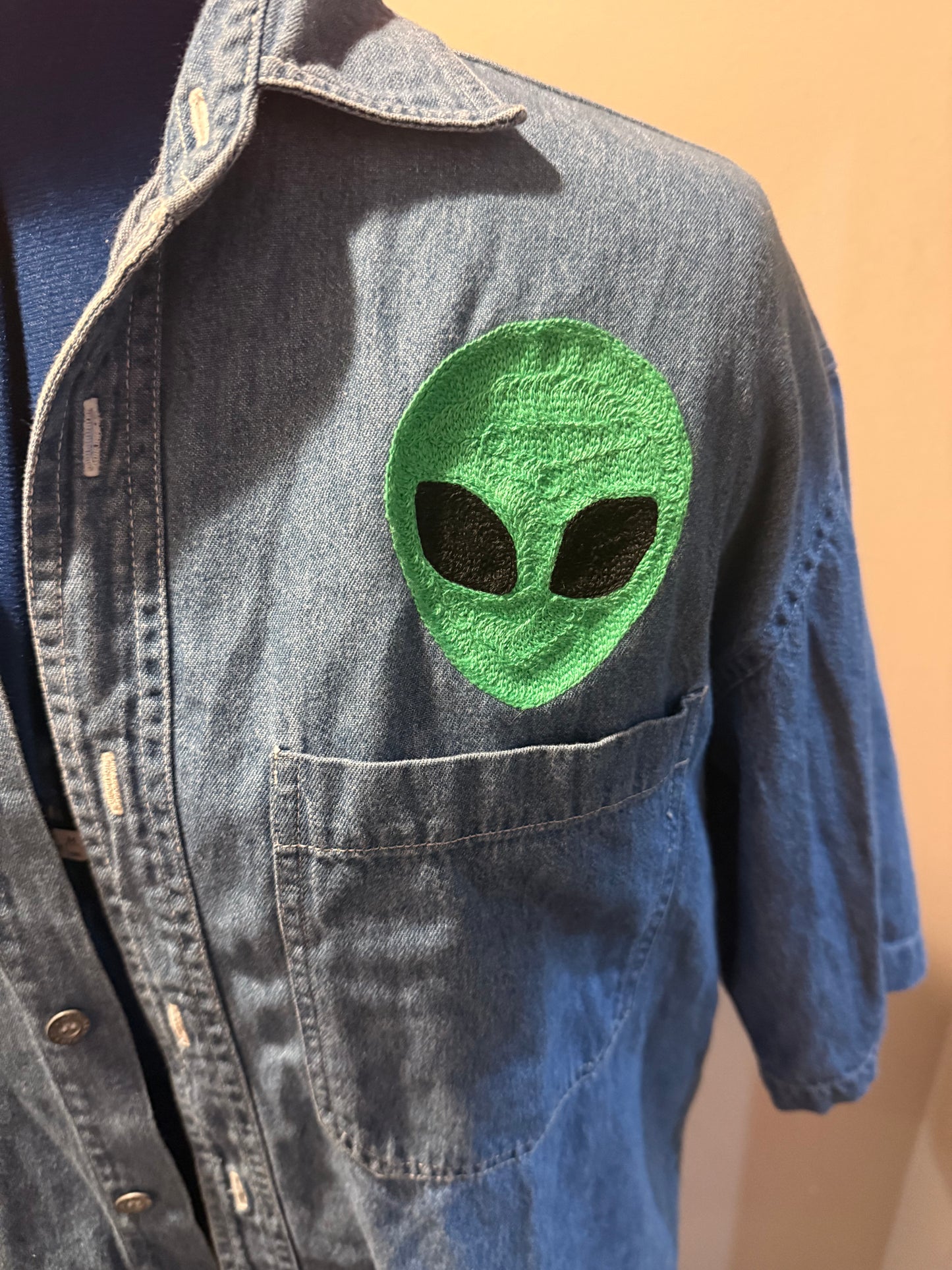 Do you think I'm spooky? Alien S/S Denim Top - SM