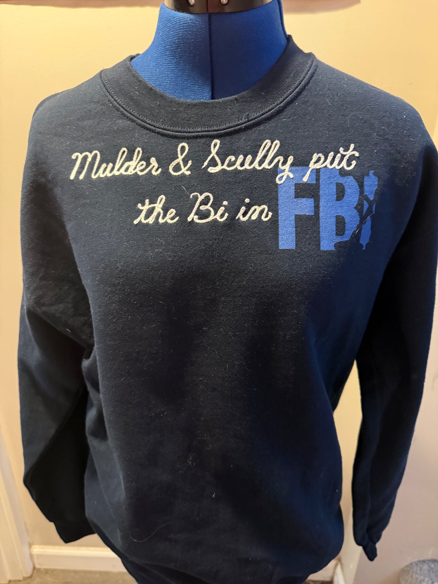 Bi in FBI | Slut 4 Spooky Navy UFO L/S Crewneck Sweatshirt - MD