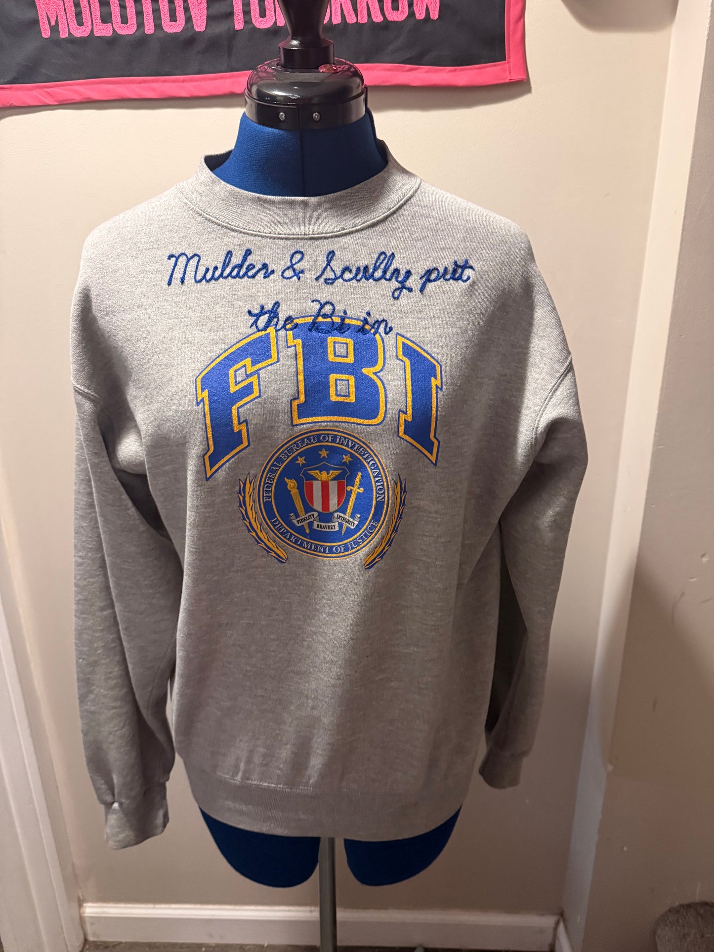 Bi in FBI Gray VTG L/S Crewneck Sweatshirt - MD