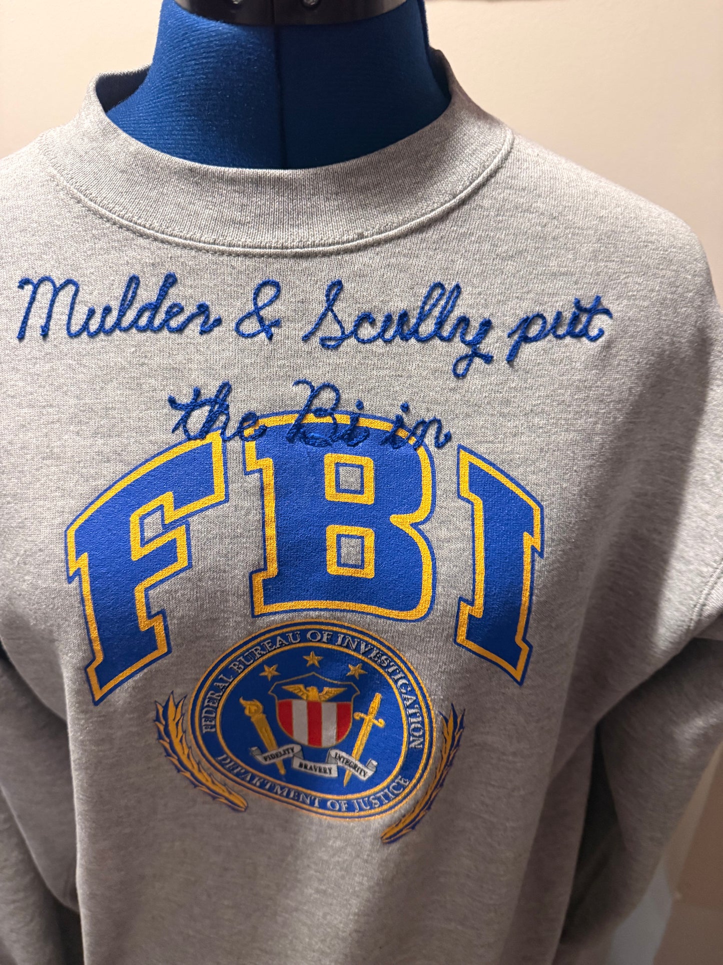 Bi in FBI Gray VTG L/S Crewneck Sweatshirt - MD