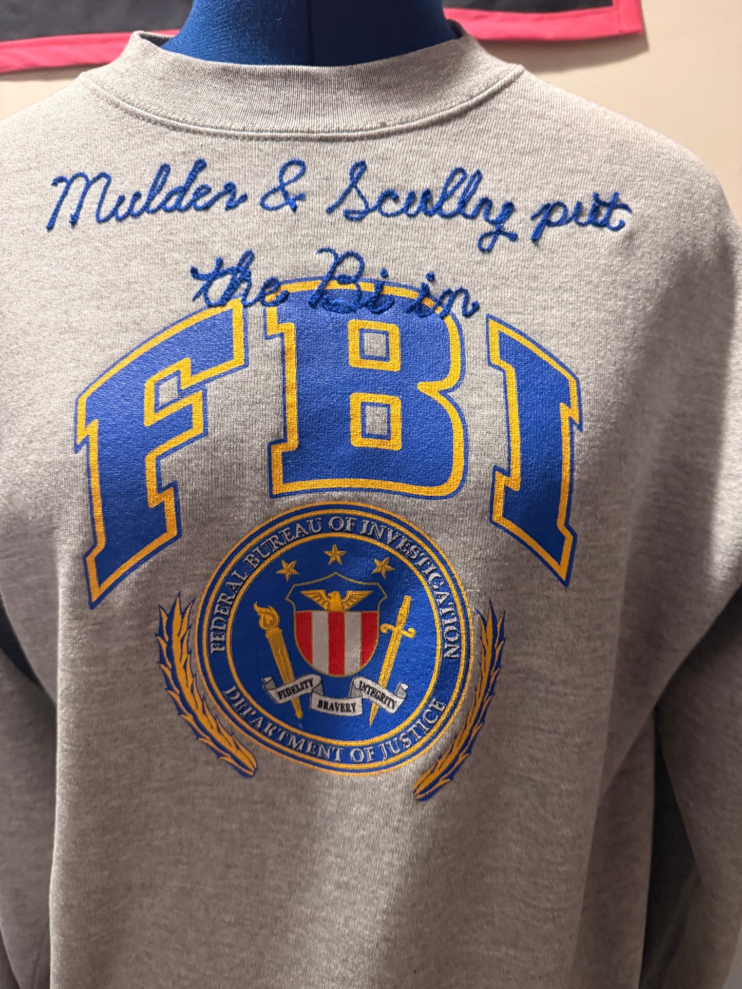 Bi in FBI Gray VTG L/S Crewneck Sweatshirt - MD