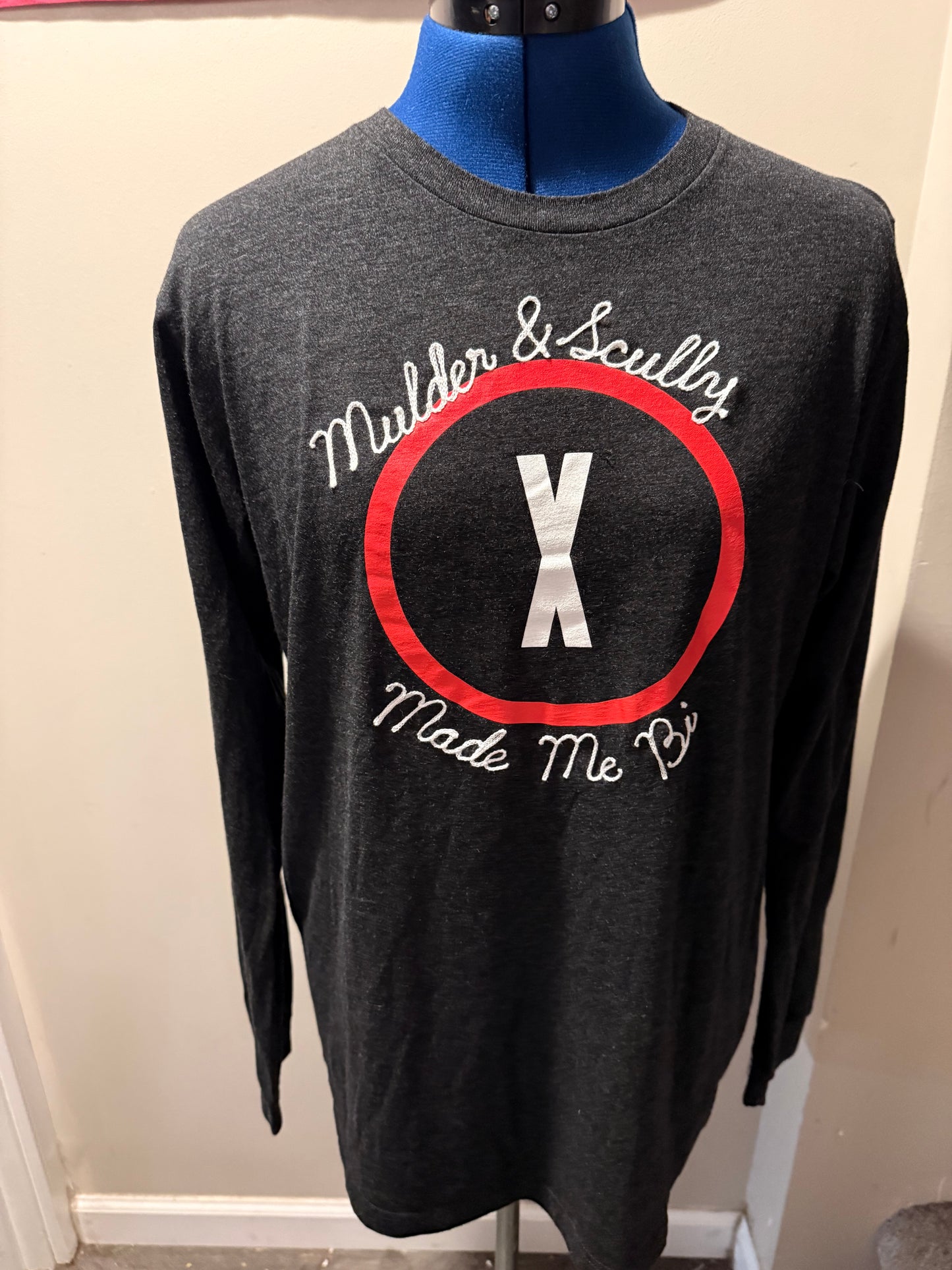 Mulder & Scully Made Me Bi VTG L/S The X-Files Gray Tee - LG