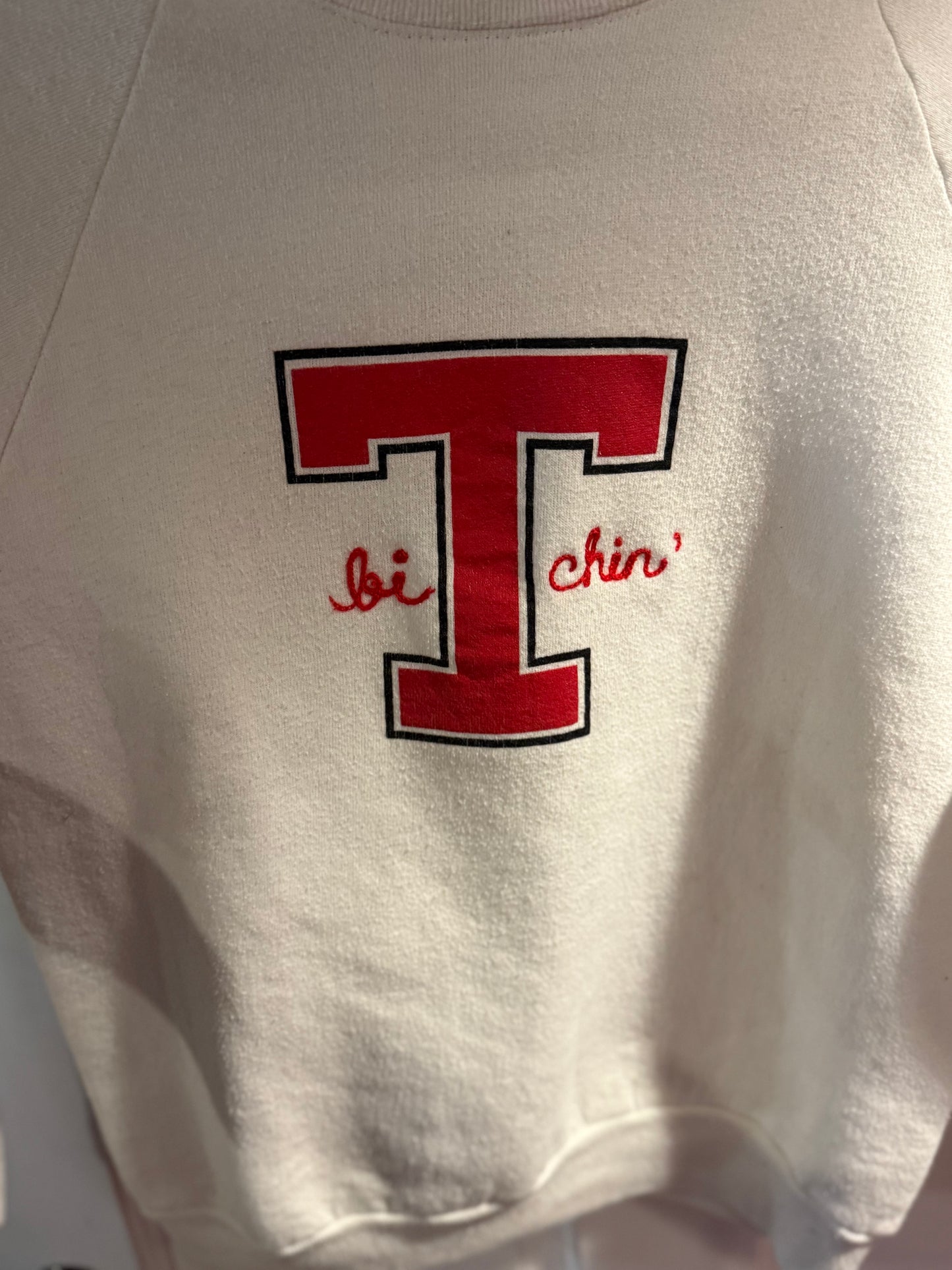 "bitchin'" Vintage White Varsity Cheerleader Long Sleeve Crewneck Sweatshirt - Medium