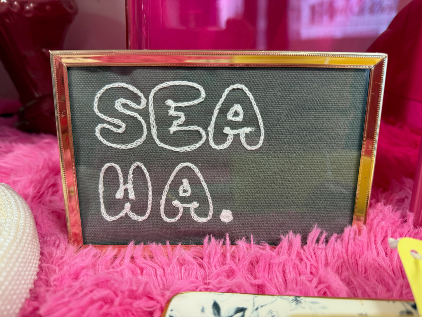 Chainstitched "Sea. Wa." in Vintage Gold Frame