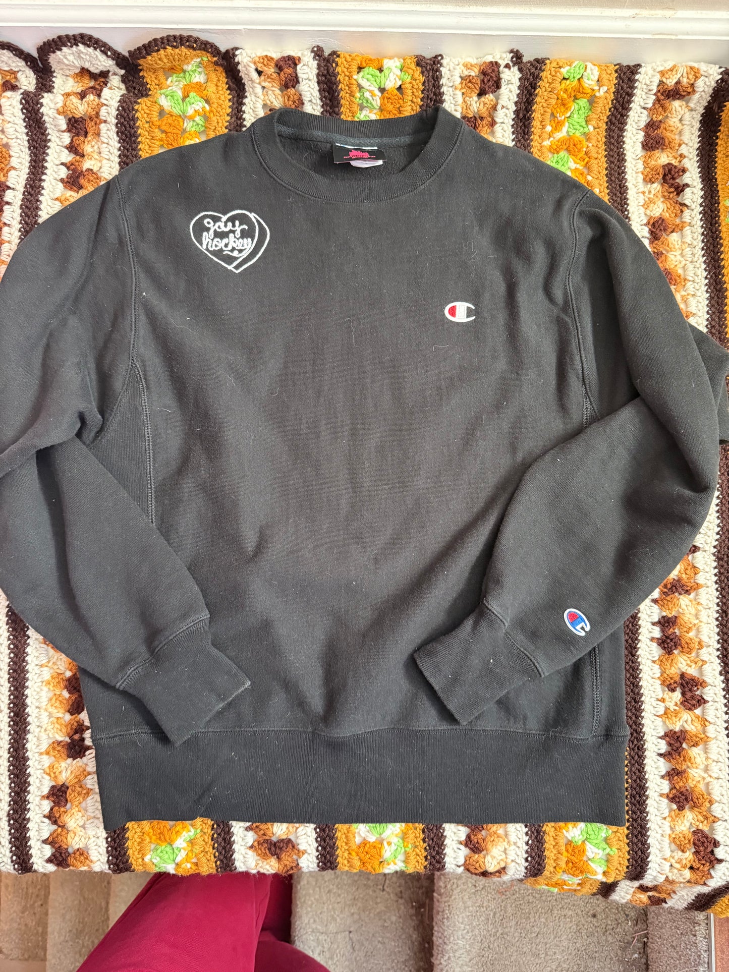 I <3 Gay Hockey Black + White Vintage Champion Crewneck - M