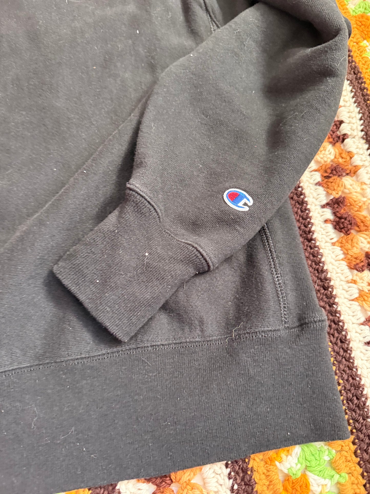 I <3 Gay Hockey Black + White Vintage Champion Crewneck - M